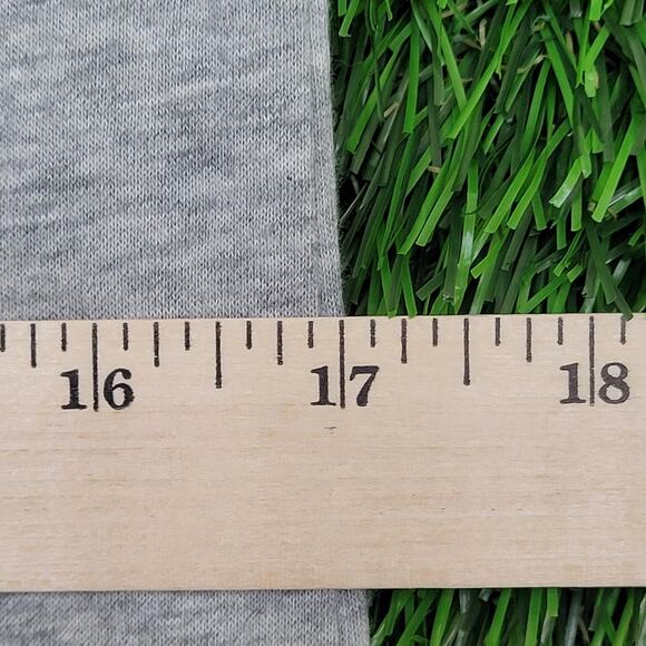 NIKE Tank-Top Small 17x25 Gray Center-Check - Picture 11 of 12